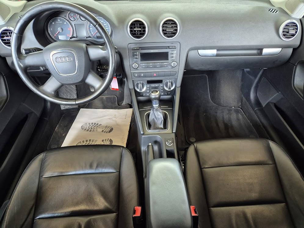 Audi A3 1,6 TDI - Koža