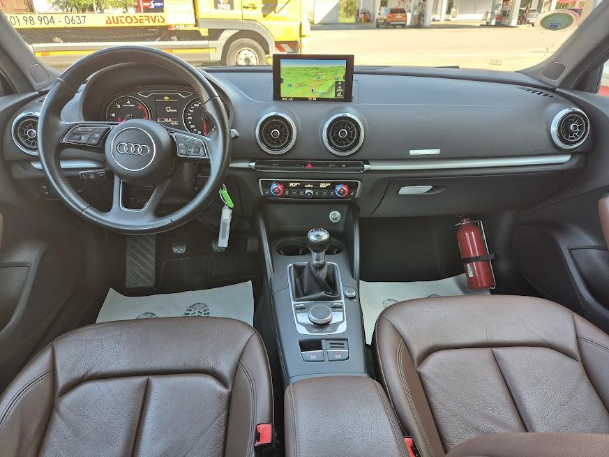 Audi A3 1,6 TDI Sportback - Koža, Bi-ksenon, Led
