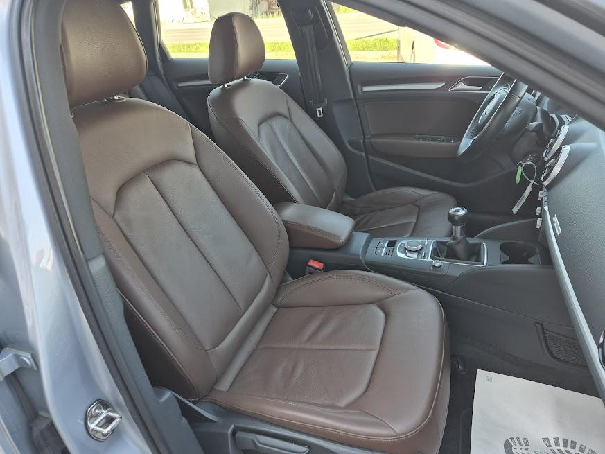 Audi A3 1,6 TDI Sportback - Koža, Bi-ksenon, Led