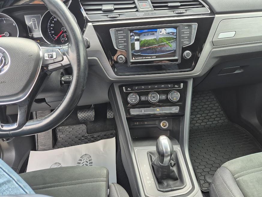 VW Touran 2,0 TDI Highline, automatik