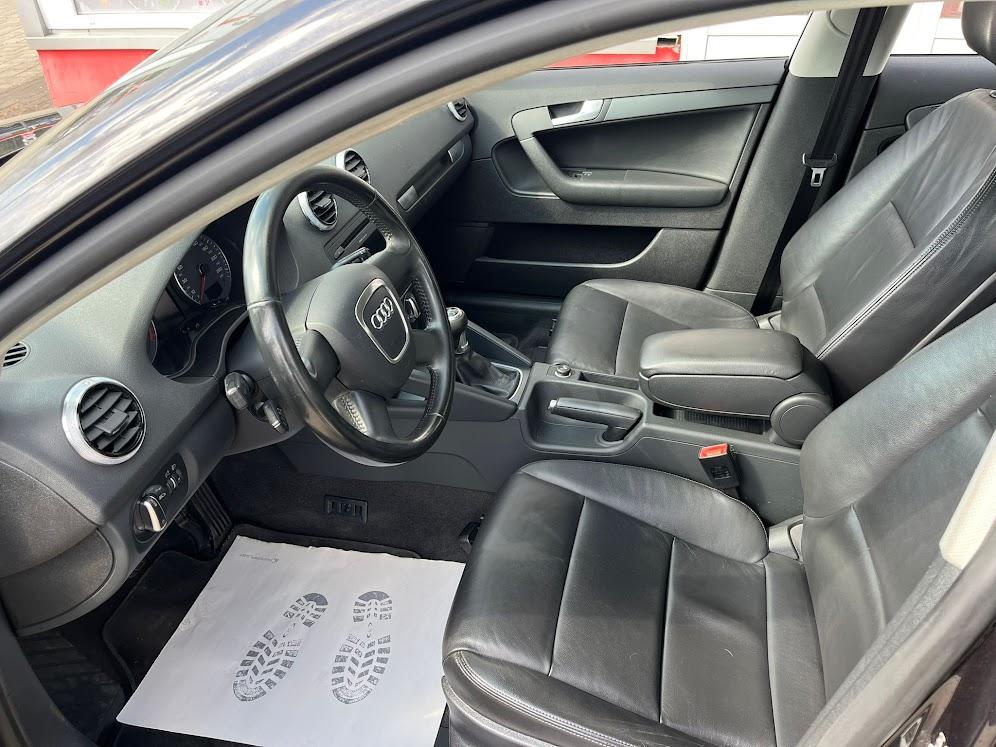 Audi A3 1,6 TDI - Koža