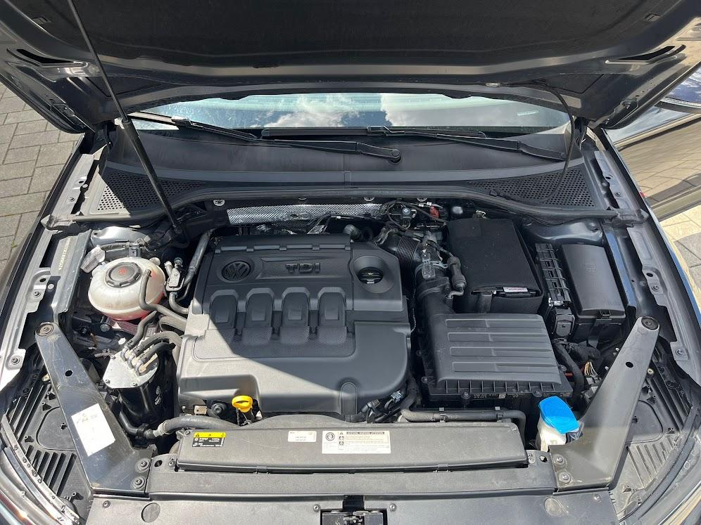 VW Passat 1,6 TDI BMT DSG automatik