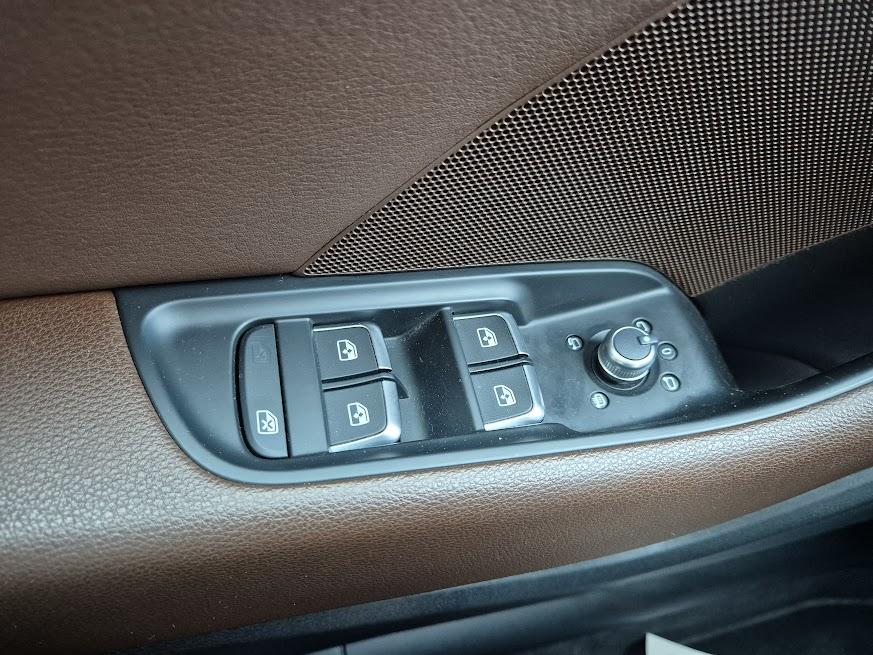 Audi A3 1,6 TDI Sportback - Koža, Bi-ksenon, Led