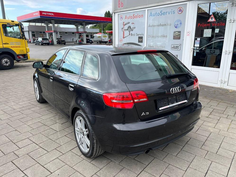 Audi A3 1,6 TDI - Koža