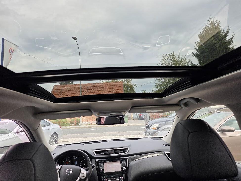 Nissan X-Trail 1,6 dCi automatik, panorama, koža, navigacija, kamere