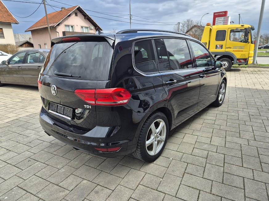 VW Touran 2,0 TDI Highline, automatik