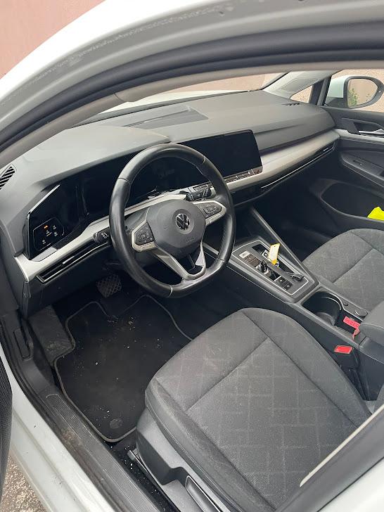 VW Golf 8 2,0 TDI DSG 150ks